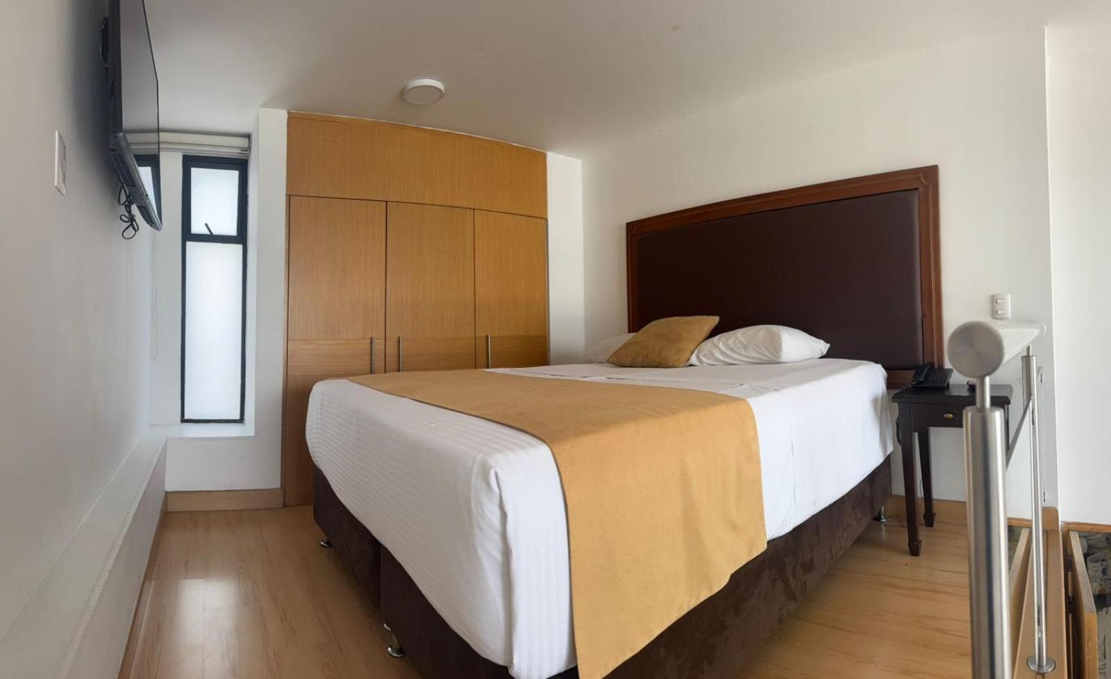 Hotel Dorado Ferial, Bogota